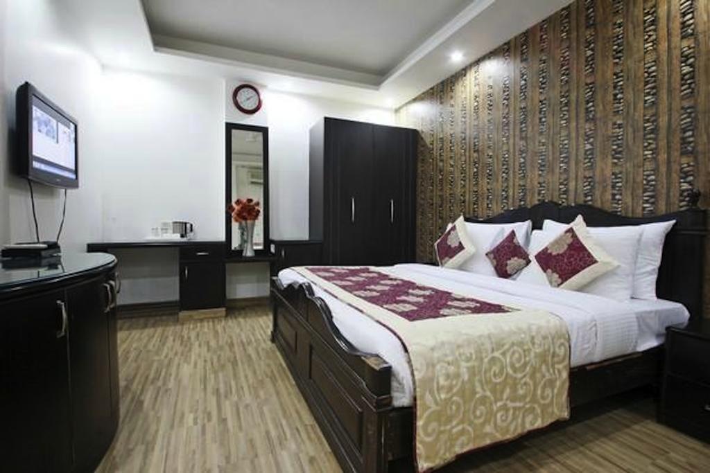 Hotel Universe Inn Нью-Дели Номер фото